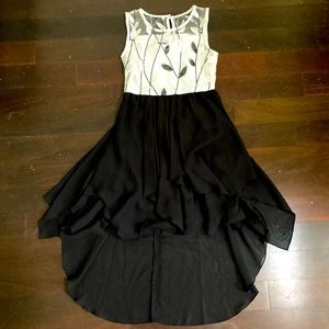 Girl’s Size 8 Amy Byer Dress - Floral Top